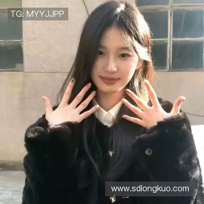 薄香绮